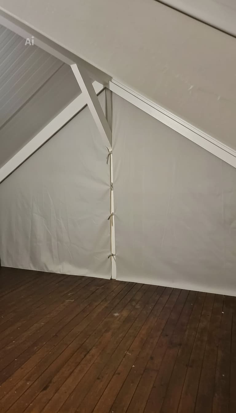 Cortina inclinada blackout sob medida — Ateliê Dona Menina Florianópolis SC